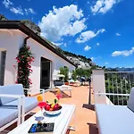 Апартаменты Blu Retreat *