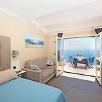 Blu Retreat Апартаменты